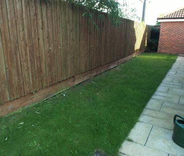 3 bedroom semi-detached house to rent - Photo 5