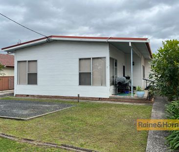 Three bedroom home - Photo 1