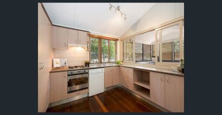 RENOVATED HOME IN LEAFY ASCOT AVENUE - Photo 2