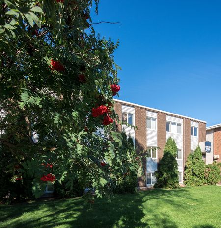 Highland House Apartments - Photo 5