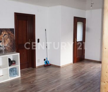 Schöne DG Wohnung mit Balkon nähe Bahnhof - Photo 2