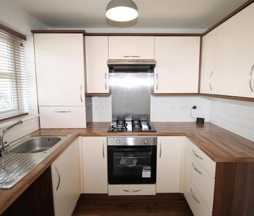 2 bedroom terraced house to rent - Photo 6