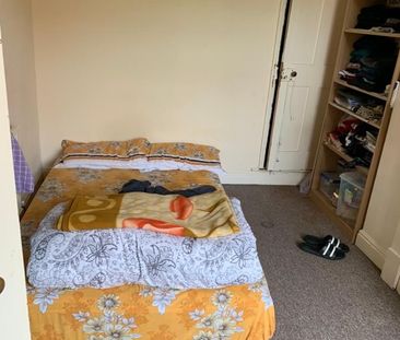 2 Bed Terraced House, Welford Road, LE2 - Photo 4