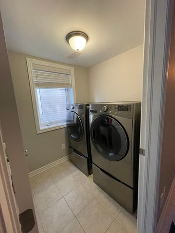 For Lease - 916 Fameflower Street, Barrhaven, Ontario - Photo 3