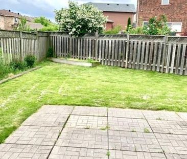 For Lease - 66 Oasis Boulevard, Toronto, Ontario - Photo 5