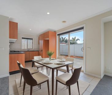 Effortless Living with Modern Comfort - Photo 3