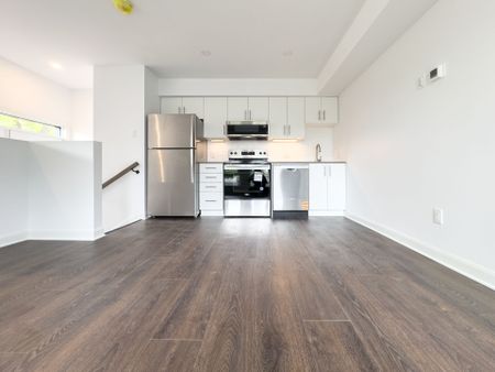 For Lease - 25 Fair Oaks Crescent Unit# B, South of Baseline to Knoxdale, Ontario - Photo 5