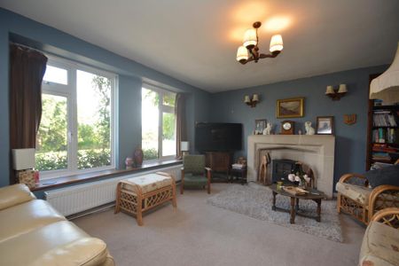 3 bedroom detached house to rent - Photo 2