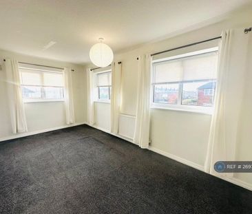 3 bedroom semi-detached house to rent - Photo 4