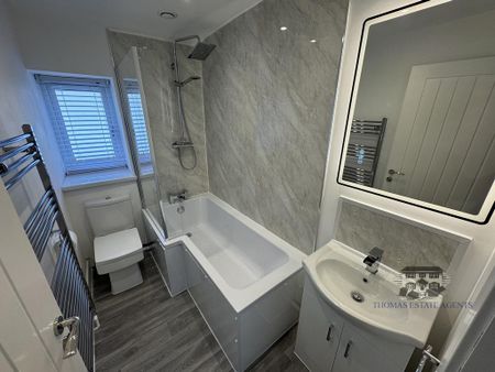 3 bedroom terraced house to rent - Photo 4