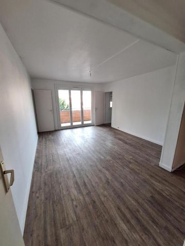 T4 AU 112 RUE LEON JOUHAUX - Photo 2