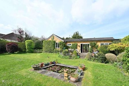 Merrow Chase, Merrow, GU1 - Photo 4