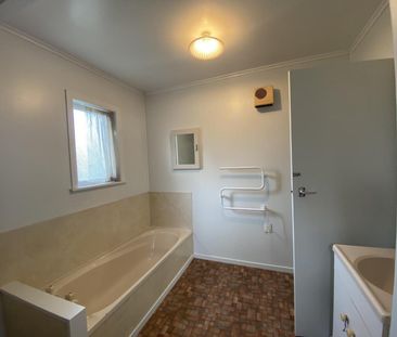 Rural outlook - city convenience - Photo 6