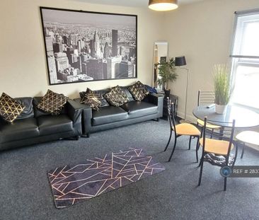 6 bedroom flat to rent - Photo 1