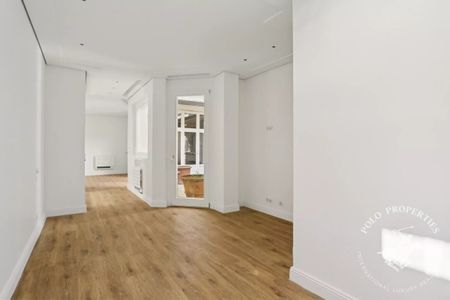 Appartement à louer à Paris 8Ème - Photo 5