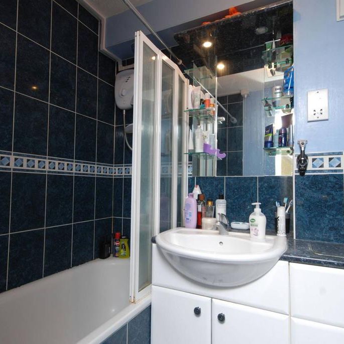 2 bedroom house to rent - Photo 1