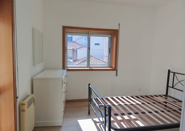 Bom apartamento T2 remodelado, parcialmente mobilado, em Aveiro!