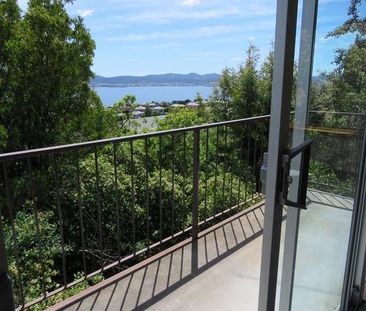 Views & Sunshine in the heart of Sandy Bay - Photo 2