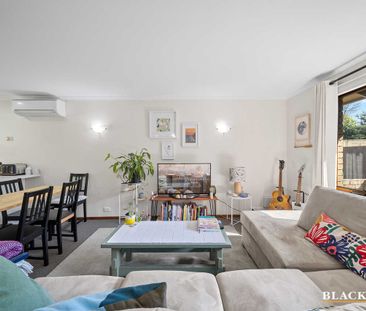 SINGLE LEVEL TOWNHOUSE - Photo 2