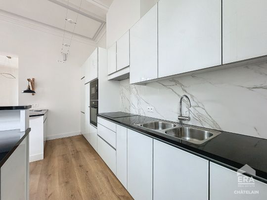 SABLON - GERENOVEERD APPARTEMENT MET 2 SLAAPKAMERS - Foto 1