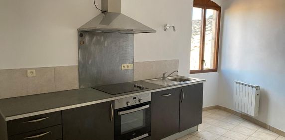 Location Appartement 3 pièces 59m² LES VANS 07140 - Photo 2