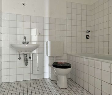 WBS ERFORDERLICH! SCHÖNE 3-ZIMMERWOHNUNG MIT BALKON IM 1.OG IN BARMEN - Photo 6