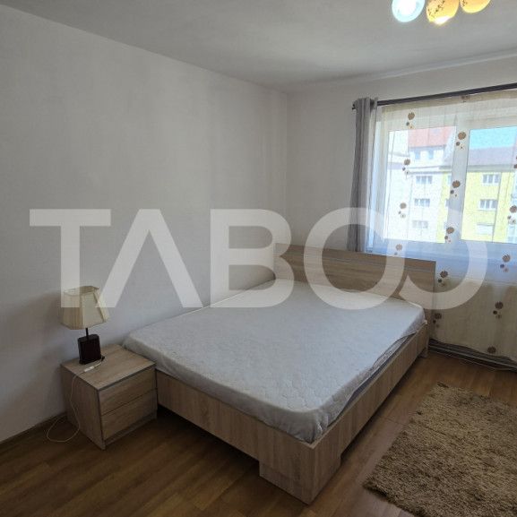 Garsoniera decomandata cu balcon de inchiriat Vasile Aaron - Fotografie 1