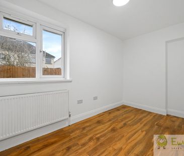 6 Bedroom - Photo 5