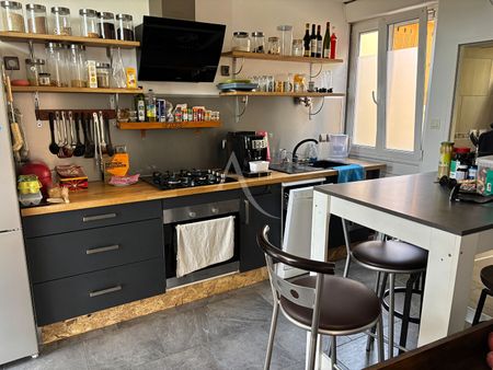 Location Maison 3 pièces 78m² FONTENAY LE COMTE 85200 - Photo 4