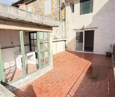 T4 de 100.57 m² avec terrasse - Salon de Provence proche Morgan - Photo 1