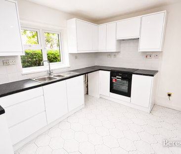 2 bedroom ground floor flat to rent - Photo 4