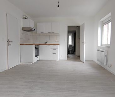 Schöne, komplett renovierte 1-Schlafzimmer-Wohnung in Lichtenbusch - Foto 1