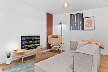 Edwards Mews - Photo 3