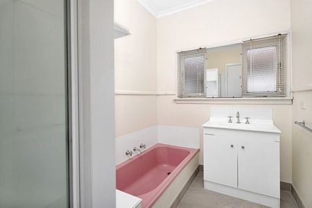 1246 Norman Street, Wendouree - Photo 5