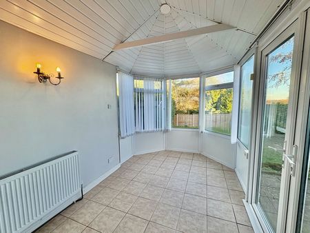 Standhills Road, Kingswinford, DY6 8JS - Photo 2