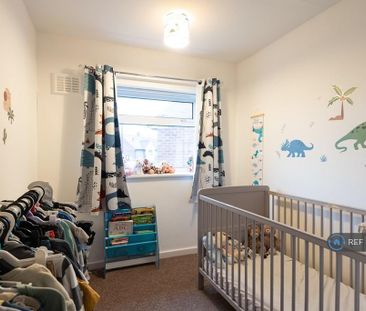 3 bedroom end of terrace house to rent - Photo 4