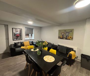 19 Albert Square, NG7 2FH, NOTTINGHAM - Photo 1