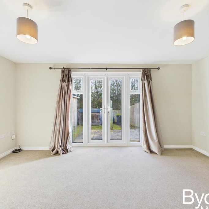 3 bedroom semi-detached house to rent - Photo 1