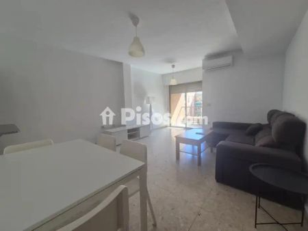 Apartamento en alquiler en Avenida de Fernando Calzadilla Maestre - Photo 2
