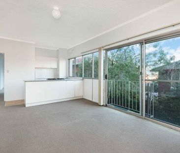 2/42 Ben Boyd Road Neutral Bay - Photo 1