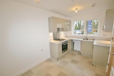 3 bedroom terraced house to rent - Photo 5