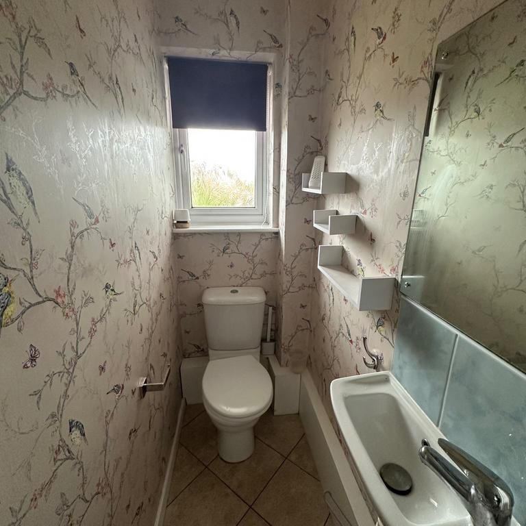 3 bedroom bungalow to rent - Photo 1