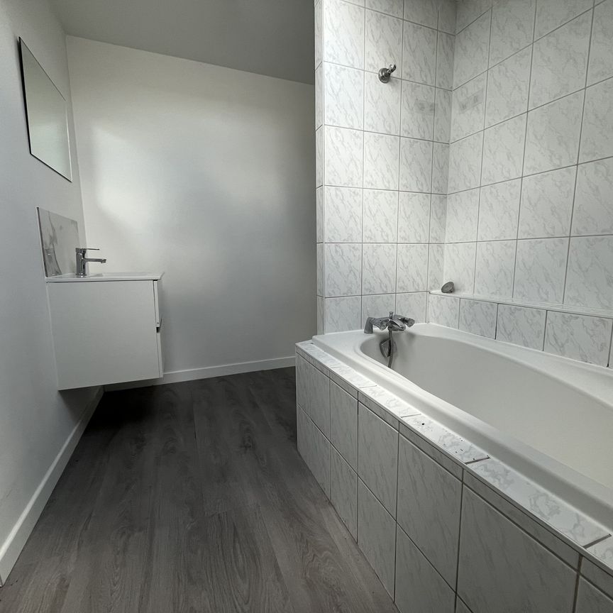 Location Appartement 3 pièces 57m² JOEUF 54240 - Photo 1