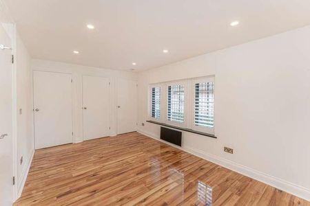 Caroe Court, Edmonton, N9 - Photo 2