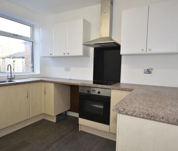 2 bedroom terraced house to rent - Photo 4