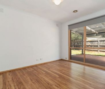 Spacious & Well-Located 3-Bedroom Home in Prime Cranbourne North Lo... - Photo 1