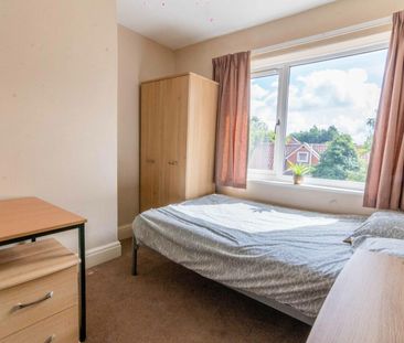 32 Tranby Avenue - Photo 6