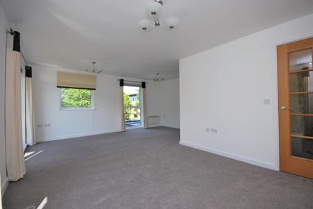 2 bedroom flat to rent - Photo 3