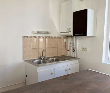 A LOUER APPARTEMENT EN RDC QUARTIER REMICOURT A ST QUENTIN 02100. - Photo 2