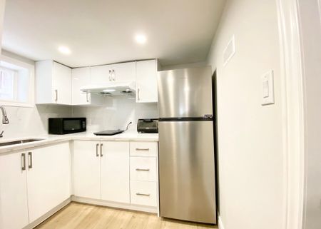 For Lease - 808 Midland Avenue Unit# Lwr, Toronto, Ontario - Photo 3